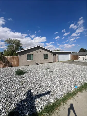 $2,200 | 16512 Batson Place, Victorville, CA 92395