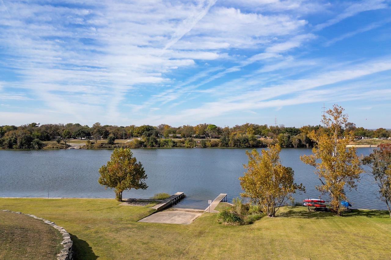 528 Bendito Way Marble Falls, TX 78654 - Photo 11 of 13