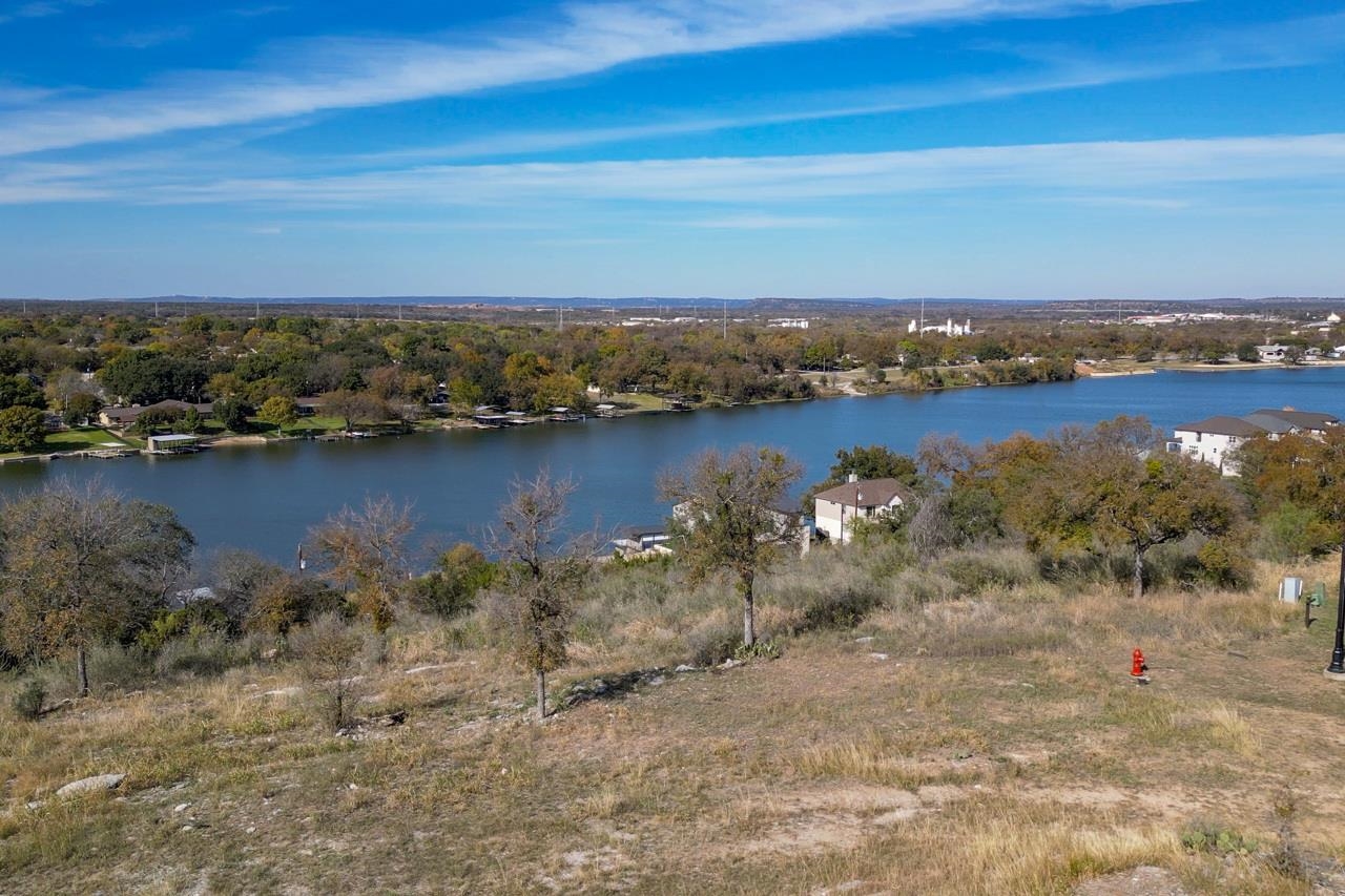 528 Bendito Way Marble Falls, TX 78654 - Photo 7 of 13