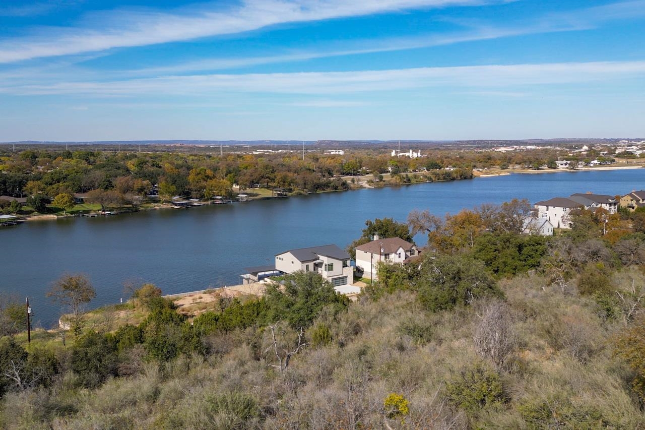 528 Bendito Way Marble Falls, TX 78654 - Photo 9 of 13