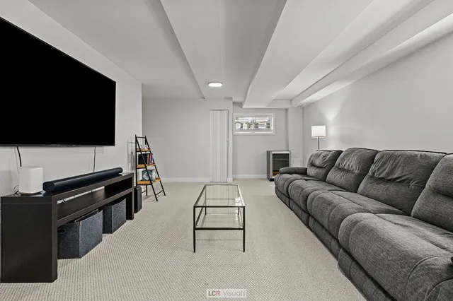 $489,000 | 4851 West Concord Place, Chicago, IL 60639