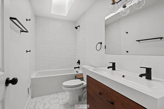 $489,000 | 4851 West Concord Place, Chicago, IL 60639