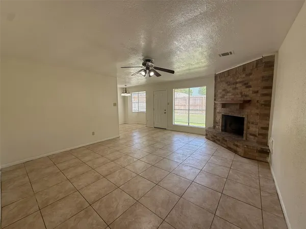 $1,800 | 4223 Steep Rock Drive, Pasadena, TX 77504