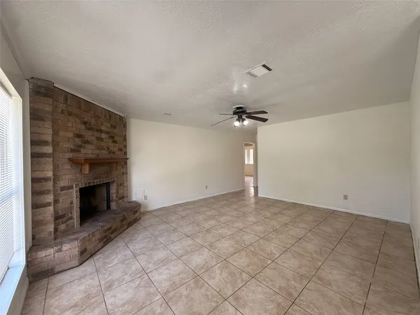 $1,800 | 4223 Steep Rock Drive, Pasadena, TX 77504