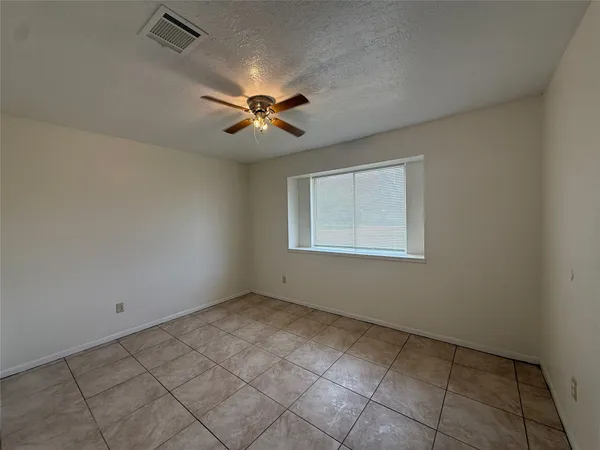 $1,800 | 4223 Steep Rock Drive, Pasadena, TX 77504