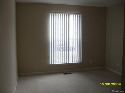 1873 Flagstone Circle, Unit 138 Rochester, MI 48307 - Photo 8 of 14 SDC13774