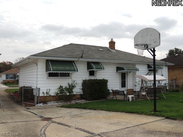 7296 Oakwood Road Parma, OH 44130 - Photo 19 of 20