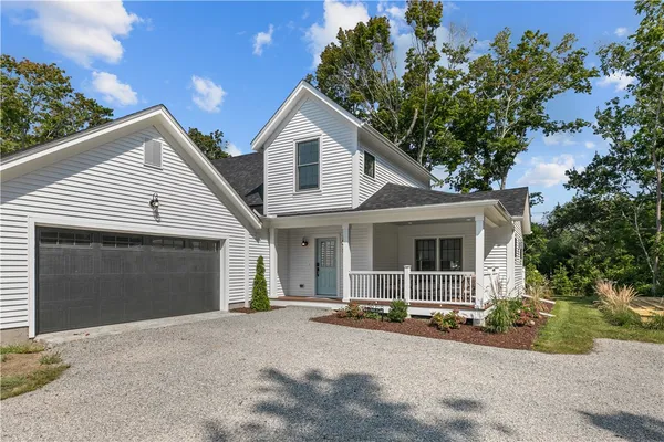 $4,000 | 561 Bristol Ferry Road, Unit B, Portsmouth, RI 02871