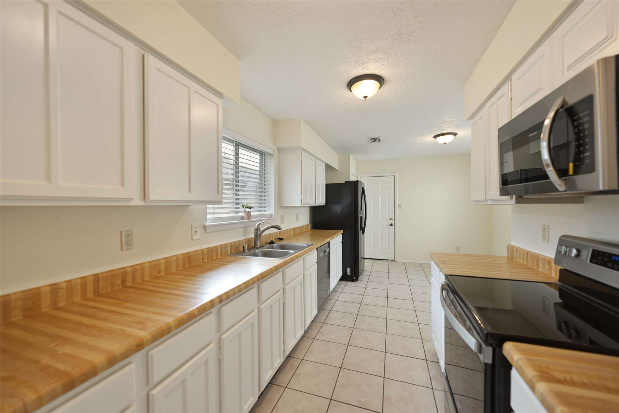 21503 Bridgepoint Lane Spring, TX 77388 - Photo 19 of 36