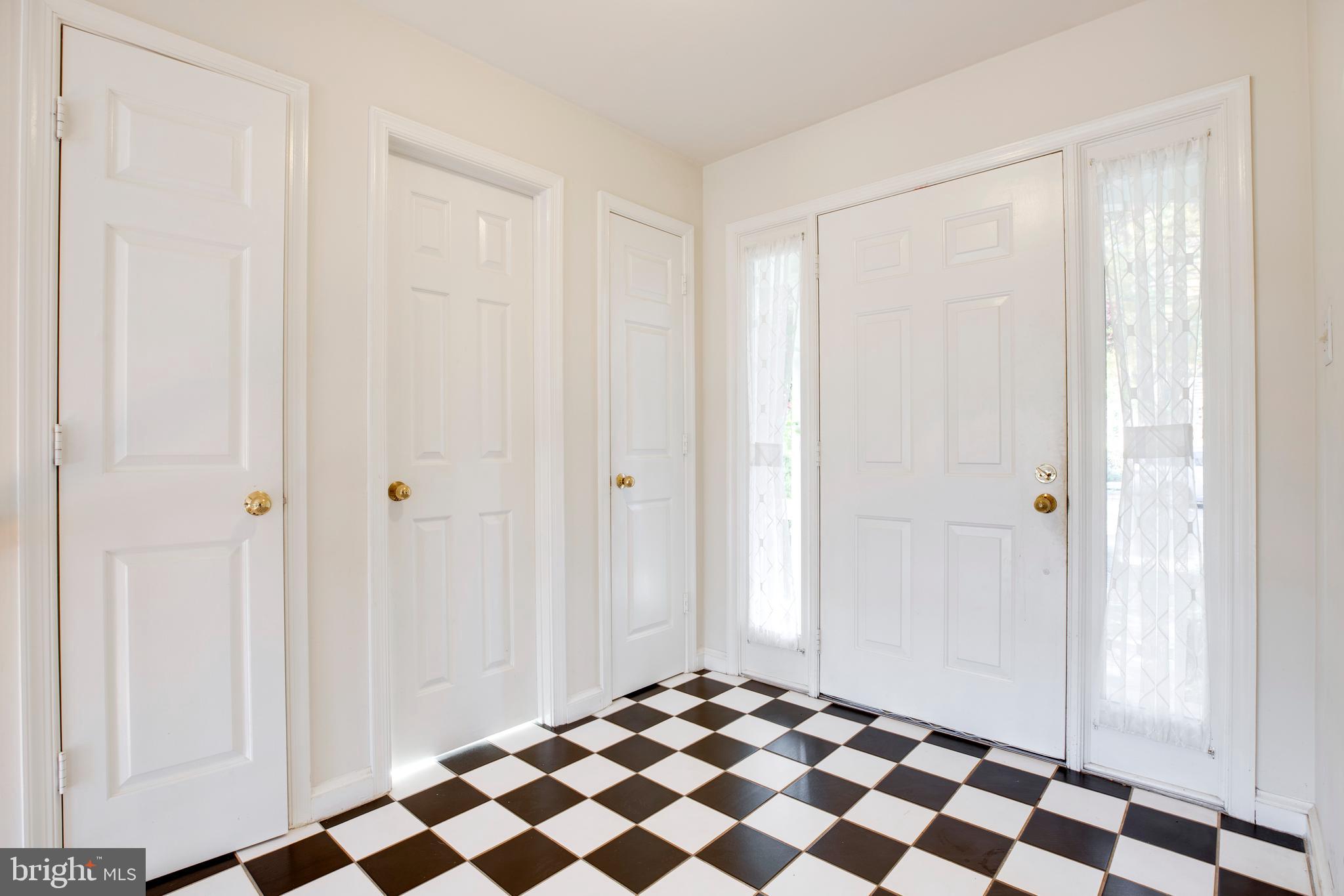 1561 Regatta Lane Reston, VA 20194 - Photo 11 of 70