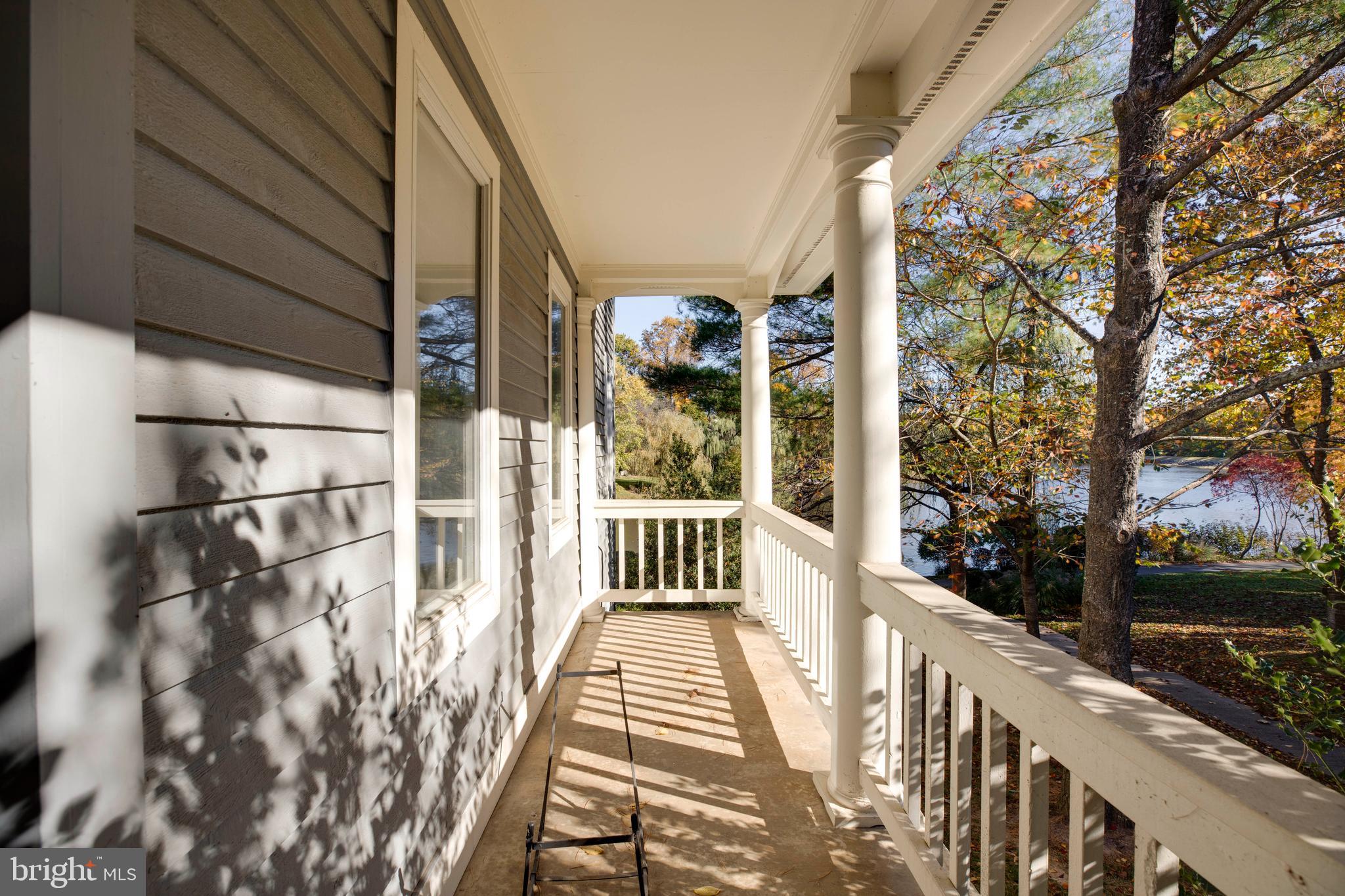 1561 Regatta Lane Reston, VA 20194 - Photo 6 of 70