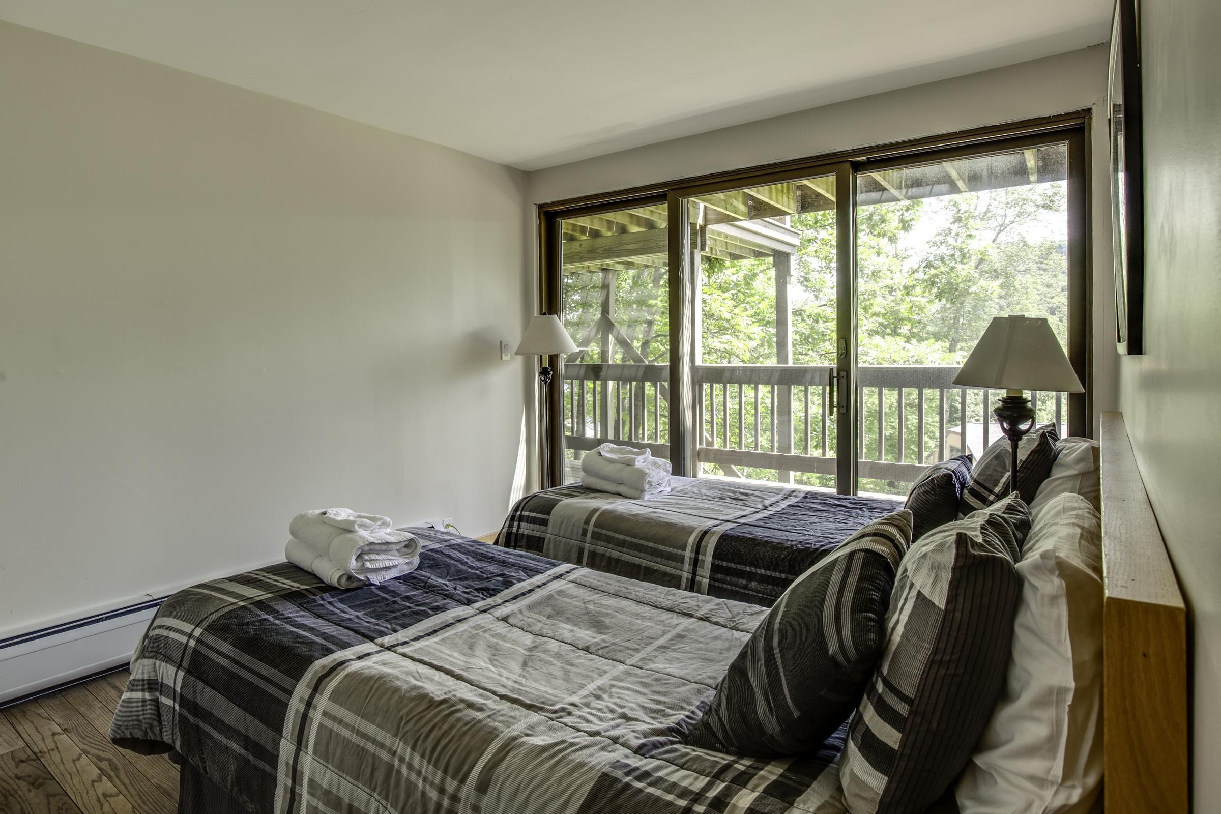 394 Winterberry Road, Unit 4 Killington, VT 05751 - Photo 16 of 38 Gallery Image 16