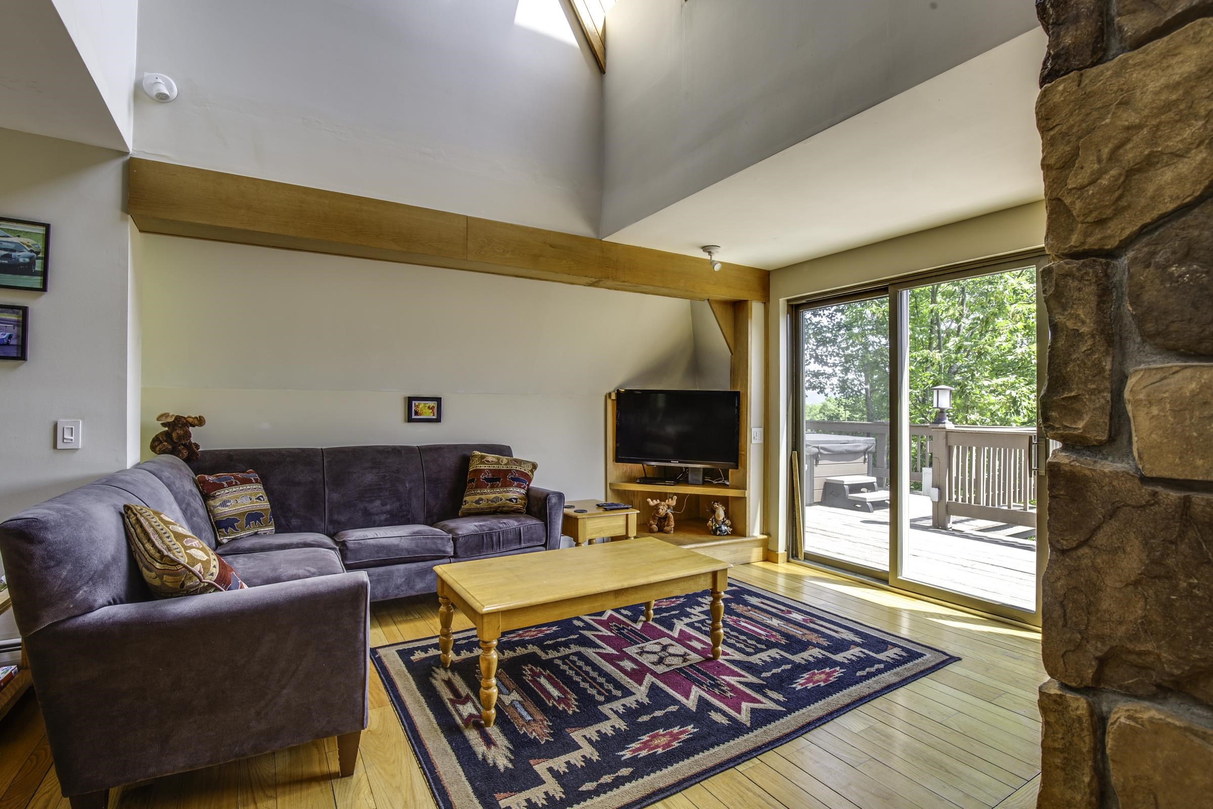 394 Winterberry Road, Unit 4 Killington, VT 05751 - Photo 3 of 38 Gallery Image 3