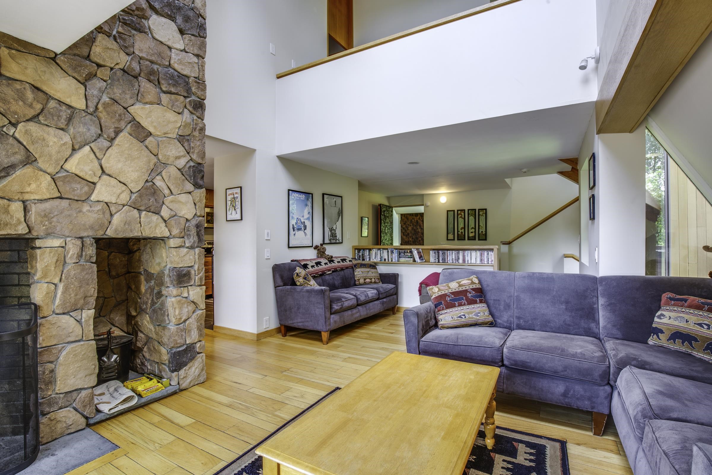 394 Winterberry Road, Unit 4 Killington, VT 05751 - Photo 4 of 38 Gallery Image 4