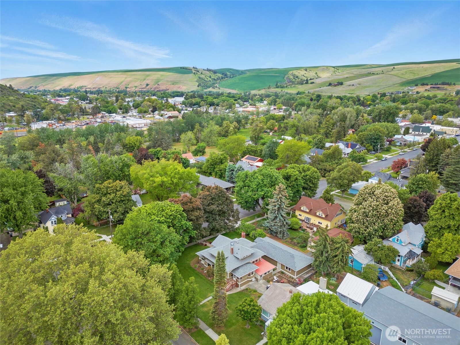 411 South 1st Street Dayton, WA 99328 - Photo 3 of 40