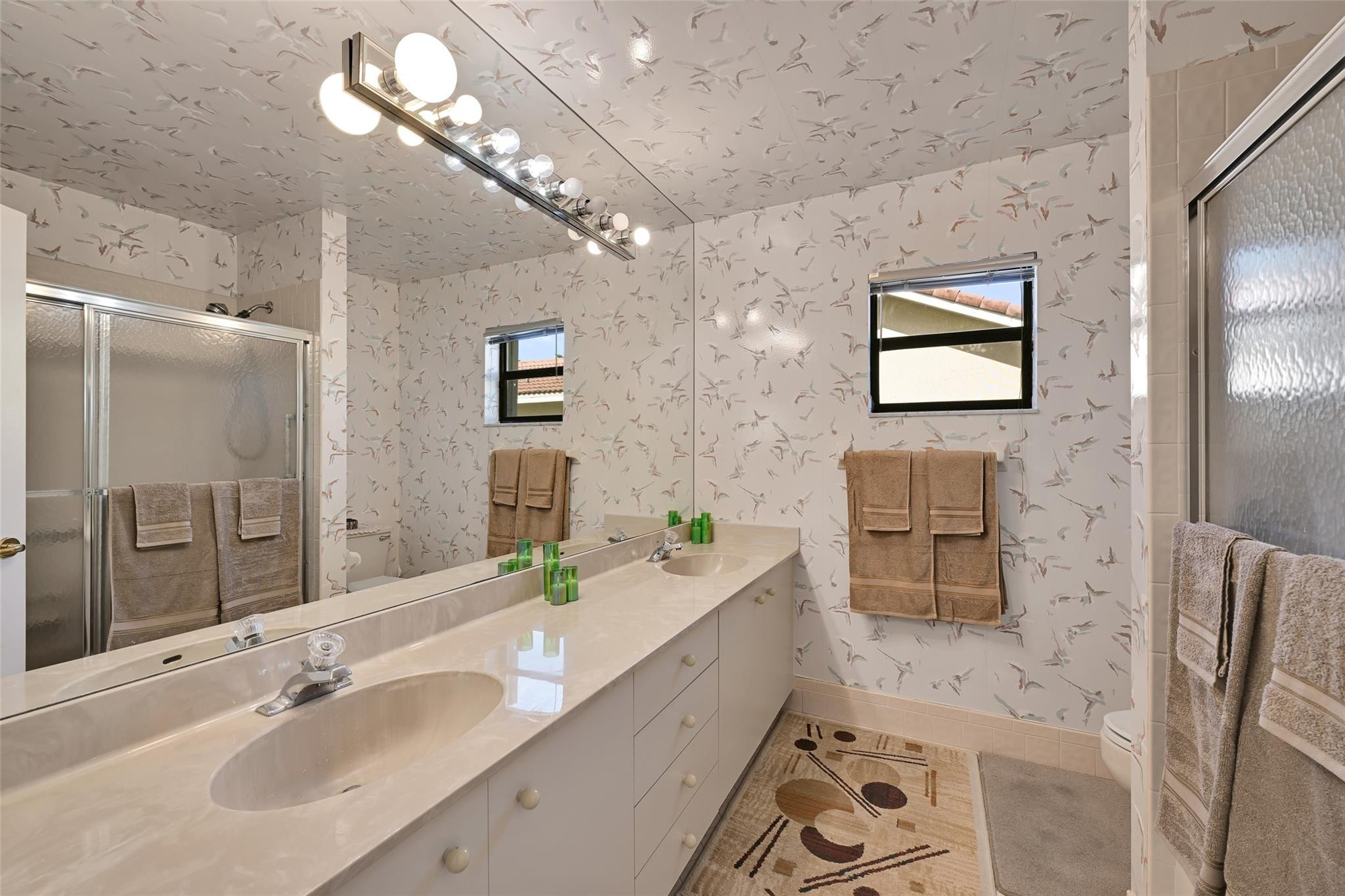 7312 Northwest 83rd Way Tamarac, FL 33321 - Photo 16 of 21 Guest Bath