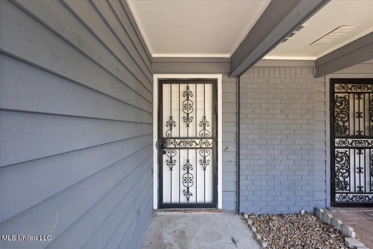 2455 River Oaks Boulevard, Unit A & B Jackson, MS 39211 - Photo 4 of 25 20250912020304391675000000-o