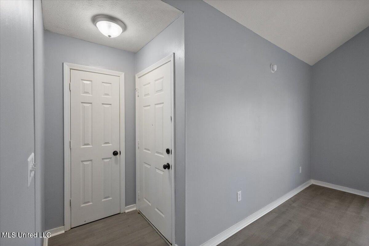 2455 River Oaks Boulevard, Unit A & B Jackson, MS 39211 - Photo 5 of 25 20250912020304817253000000-o