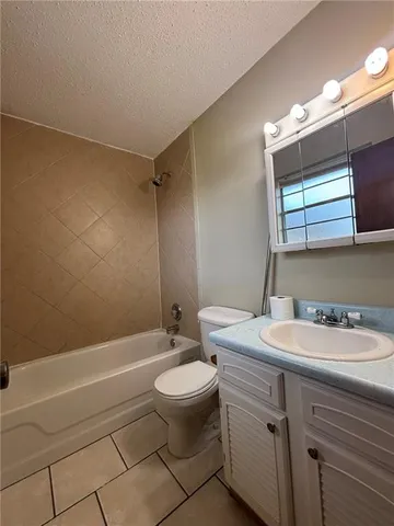 $1,800 | 1209 Maplewood Drive, Harvey, LA 70058