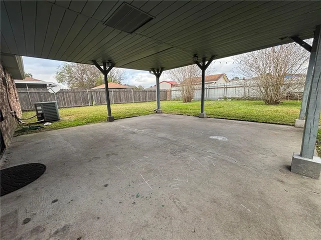 $1,800 | 1209 Maplewood Drive, Harvey, LA 70058