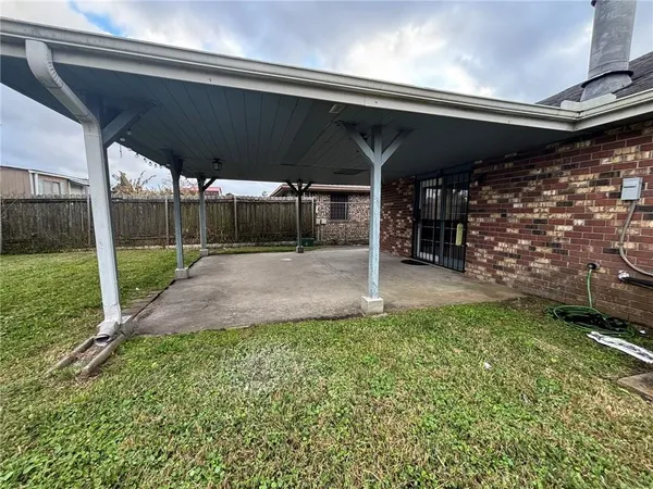 $1,800 | 1209 Maplewood Drive, Harvey, LA 70058