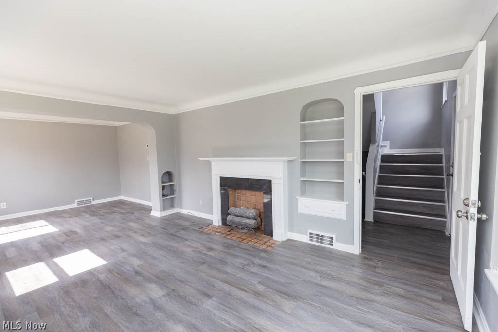 3596 Warren Road Cleveland, OH 44111 - Photo 3 of 27 Gallery Image 3