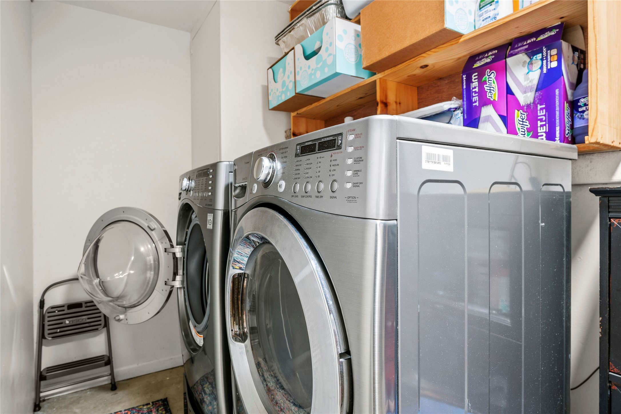 5403 Jeffburn Cove Austin, TX 78745 - Photo 40 of 40 a utility room with dryer and washer