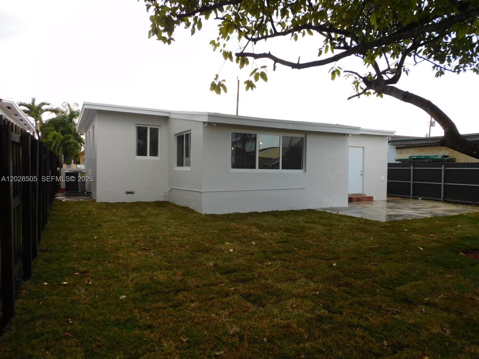 3333 Southwest 89th Avenue Miami, FL 33165 - Photo 41 of 44 Nice size backyard.