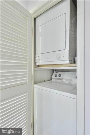 2213 Washington Avenue, Unit W103 Silver Spring, MD 20910 - Photo 11 of 14 Washer/Dryer
