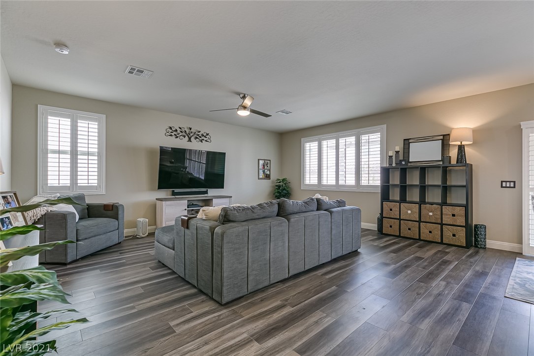 110 Elm Reed Avenue Las Vegas, NV 89113 - Photo 2 of 31 Gallery Image 2