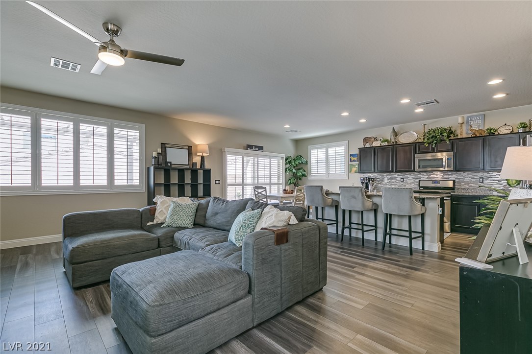 110 Elm Reed Avenue Las Vegas, NV 89113 - Photo 6 of 31 Gallery Image 6