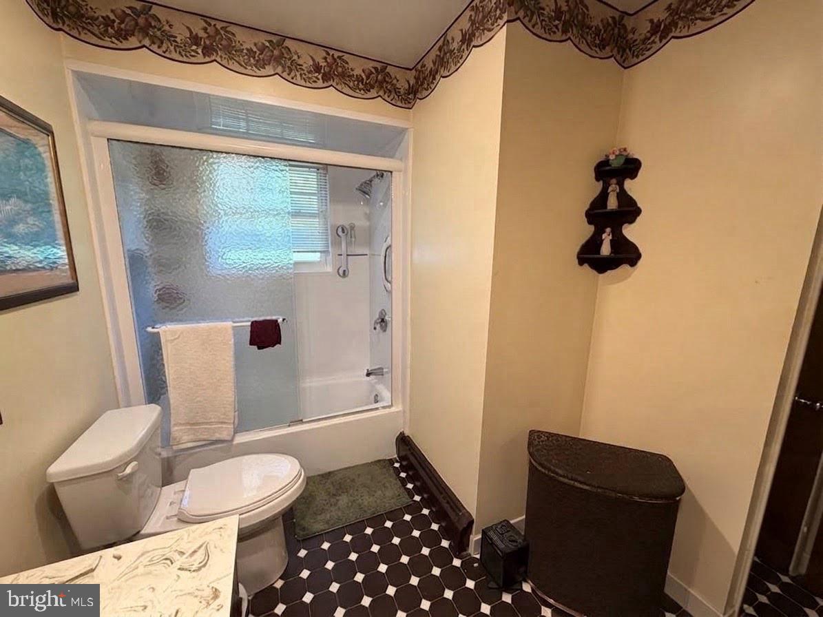 451 West Neversink Road Reading, PA 19606 - Photo 17 of 31 FULL BATHROOM