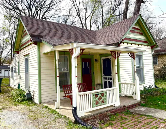 $205,000 | 917 East 13th Street, Lawrence, KS 66044