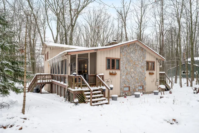 $215,000 | 11965 Hudson Bay Drive, Canadian Lakes, MI 49346