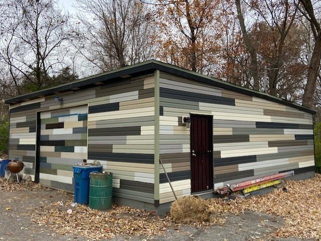 1855 Chambers Road St. Louis, MO 63136 - Photo 8 of 10