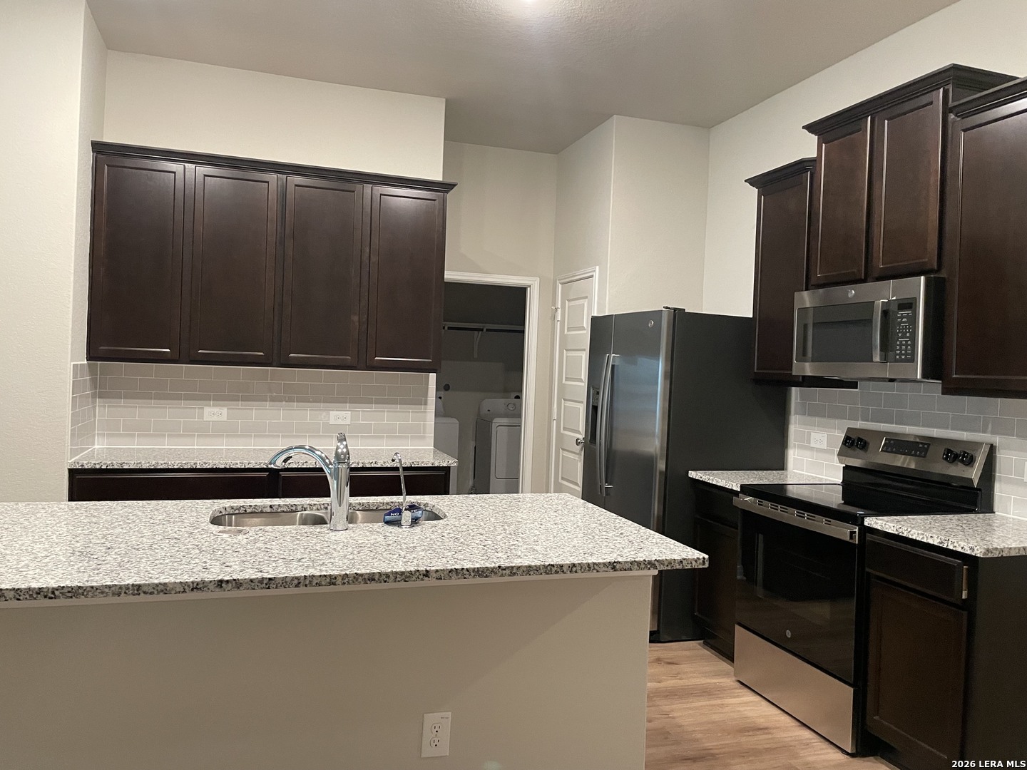 3023 Wembley Way Converse, TX 78109 - Photo 8 of 26