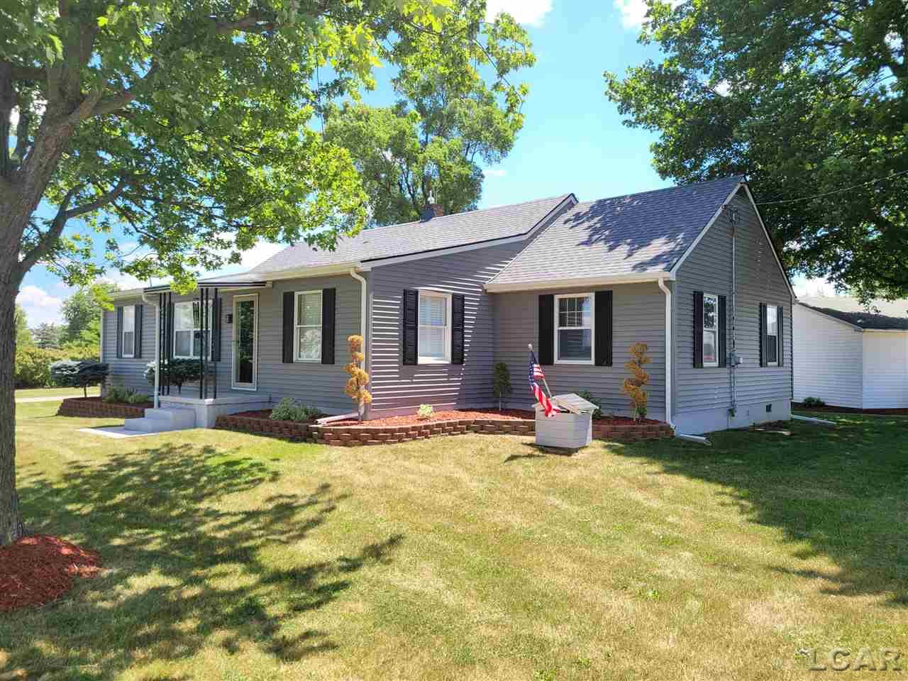 1561 Ives Road Tecumseh, MI 49286 - Photo 1 of 42 50045206.JPG