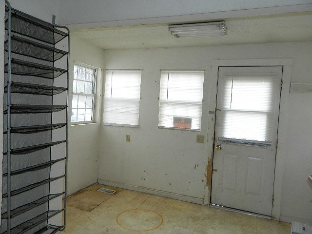 1945 Chestnut Ridge Road Chilhowie, VA 24319 - Photo 12 of 38 Gallery Image 12