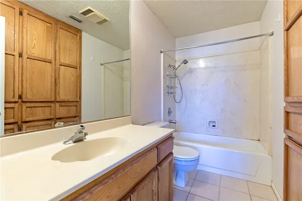 $1,695 | 5134 Middlecoff Drive, Unit A, Corpus Christi, TX 78413