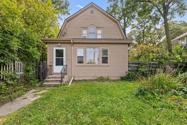 $339,900 | 55 Williams Avenue Southeast, Minneapolis, MN 55414