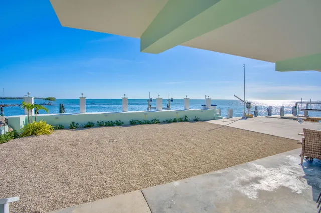 $2,395,000 | 33 Kyle Way West, Marathon, FL 33050