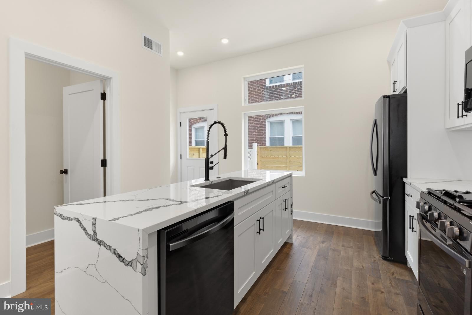 2719 Lefevre Street Philadelphia, PA 19137 - Photo 11 of 50