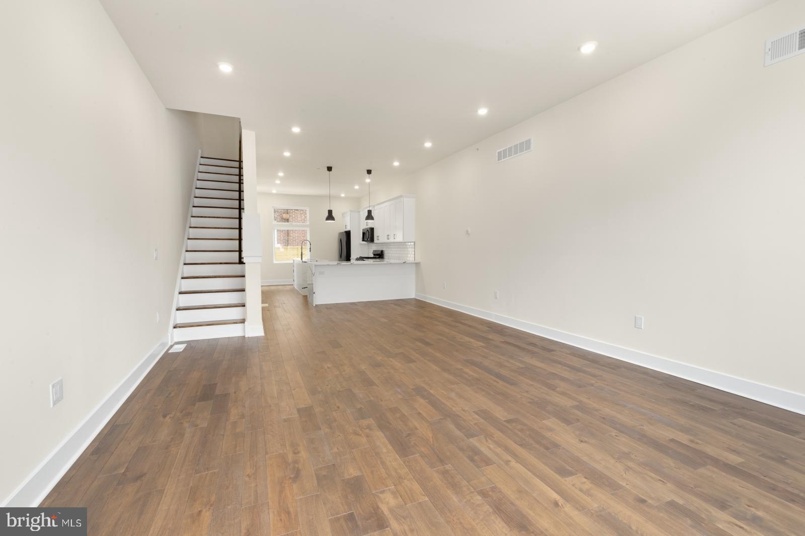 2719 Lefevre Street Philadelphia, PA 19137 - Photo 4 of 50 Living/Dining