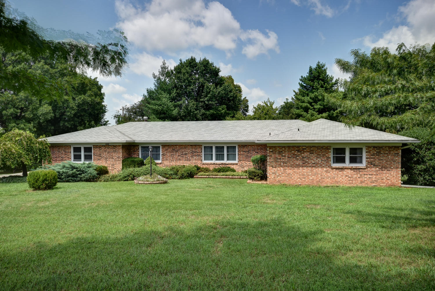 2115 West Norton Road Springfield, MO 65803 - Photo 1 of 1 2115 W. Norton-3