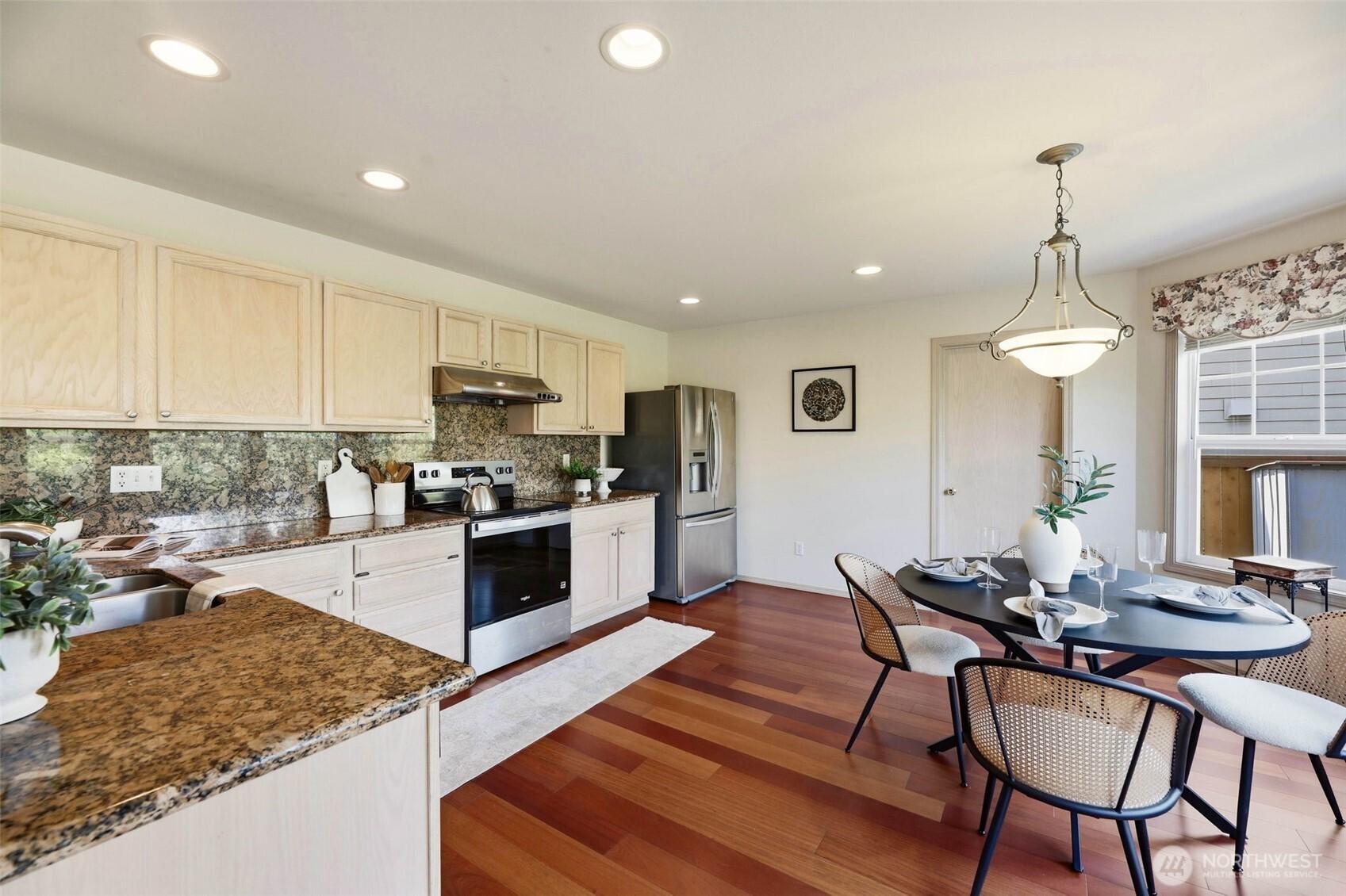 277 Edmonds Avenue Southeast Renton, WA 98056 - Photo 12 of 40 Gallery Image 12