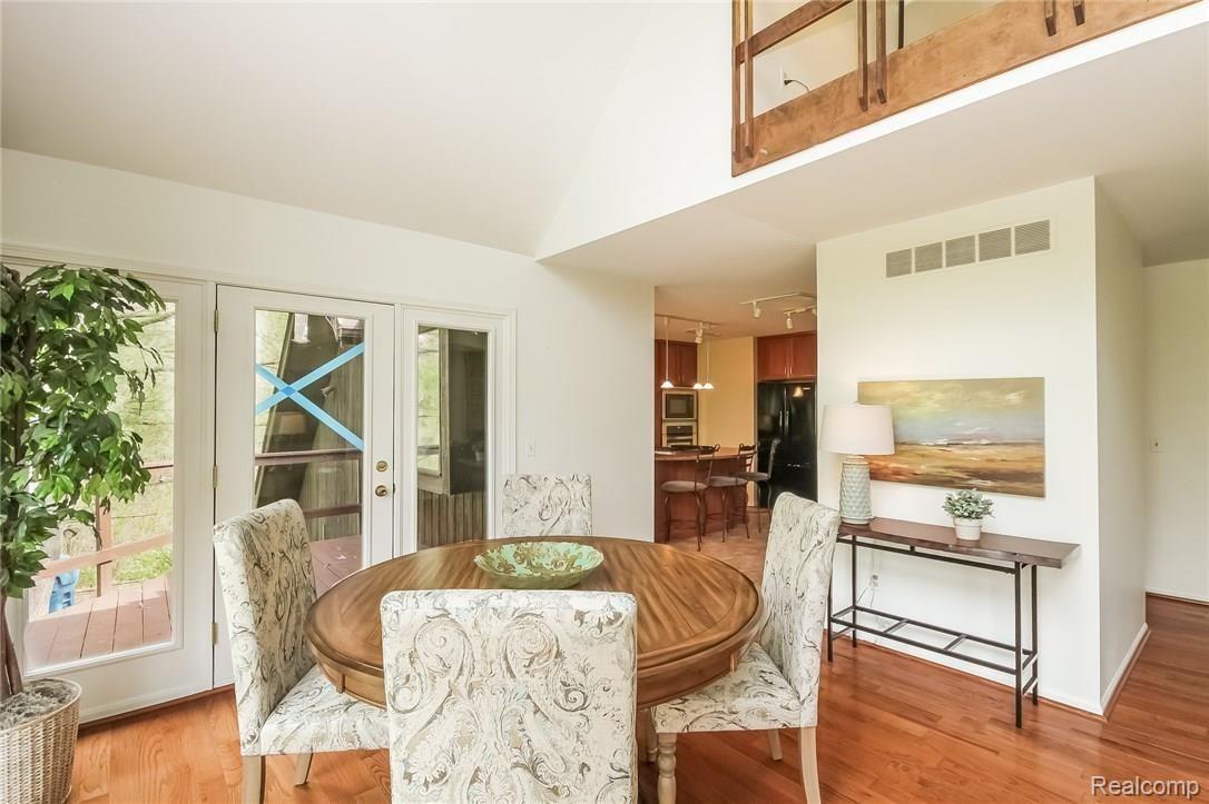 5650 Warren Road Ann Arbor, MI 48105 - Photo 10 of 70 010-Dining_Room-2737447-medium.jpg