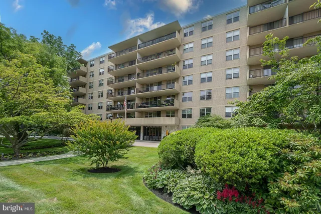 $239,000 | 20 Conshohocken State Road, Unit 203, Bala Cynwyd, PA 19004