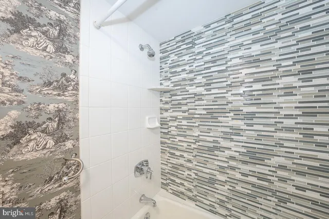 $239,000 | 20 Conshohocken State Road, Unit 203, Bala Cynwyd, PA 19004