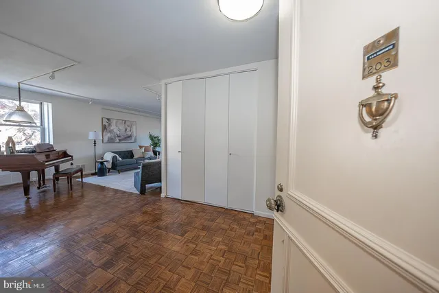 $239,000 | 20 Conshohocken State Road, Unit 203, Bala Cynwyd, PA 19004