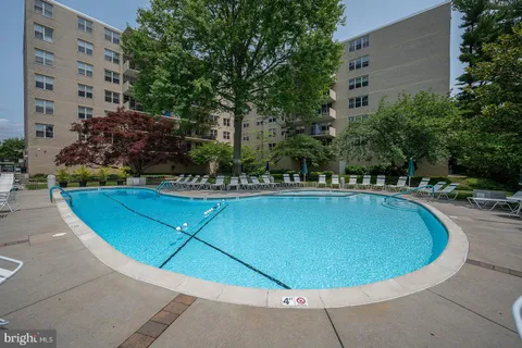 $239,000 | 20 Conshohocken State Road, Unit 203, Bala Cynwyd, PA 19004